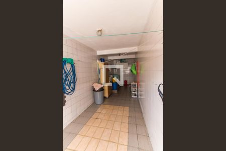 Casa à venda com 256m², 6 quartos e 3 vagas Casa à venda com 256m², 6 quartos e 3 vagasÁrea de Serviço 1