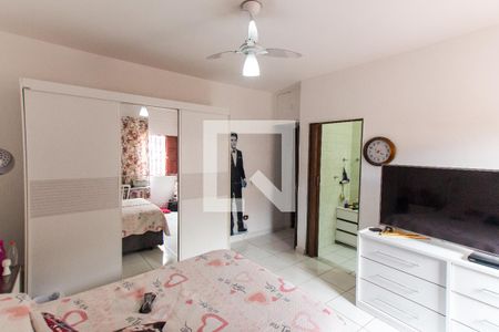 Casa à venda com 256m², 6 quartos e 3 vagas Casa à venda com 256m², 6 quartos e 3 vagasSuíte 2