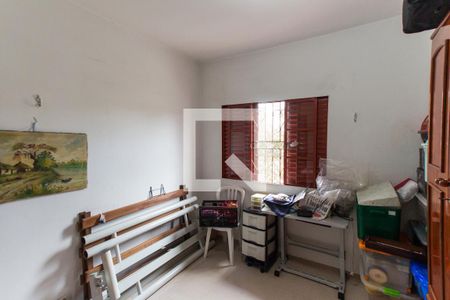 Casa à venda com 256m², 6 quartos e 3 vagas Casa à venda com 256m², 6 quartos e 3 vagasQuarto 3