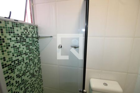 Banheiro de apartamento para alugar com 1 quarto, 40m² em Cidade Satélite Santa Bárbara, São Paulo