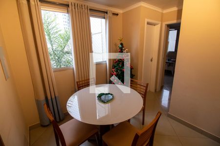 Apartamento à venda com 50m², 2 quartos e 1 vagaSala de jantar