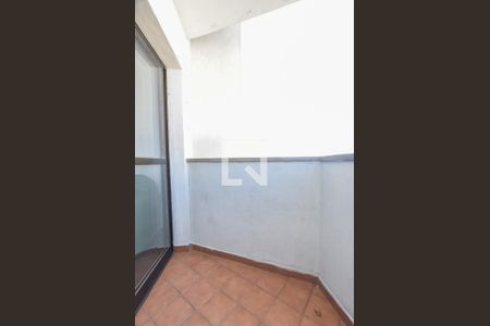 Apartamento para alugar com 65m², 2 quartos e 1 vagaVaranda