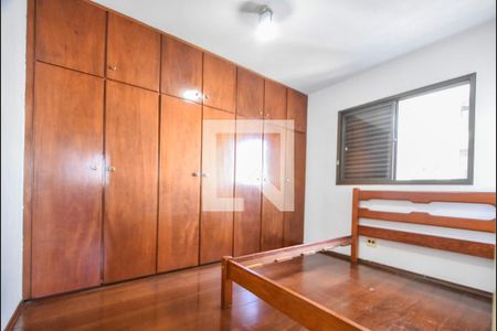 Apartamento para alugar com 65m², 2 quartos e 1 vagaQuarto 01