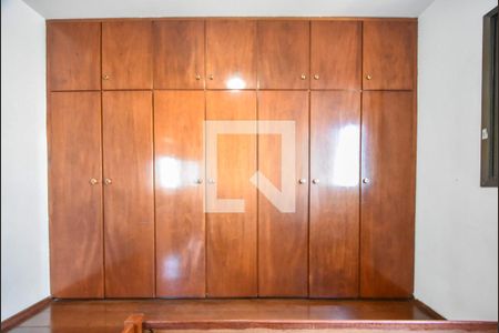 Apartamento para alugar com 65m², 2 quartos e 1 vagaQuarto 01