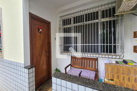 Apartamento à venda com 172m², 3 quartos e 1 vaga Apartamento à venda com 172m², 3 quartos e 1 vagaEntrada