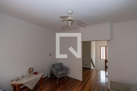 Casa à venda com 420m², 4 quartos e 4 vagasSala de TV