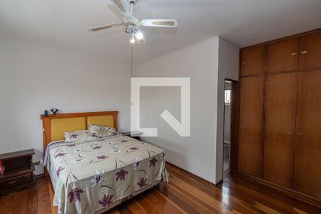 Casa à venda com 420m², 4 quartos e 4 vagasSuíte 2