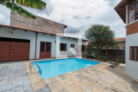 Casa à venda com 420m², 4 quartos e 4 vagasPiscina