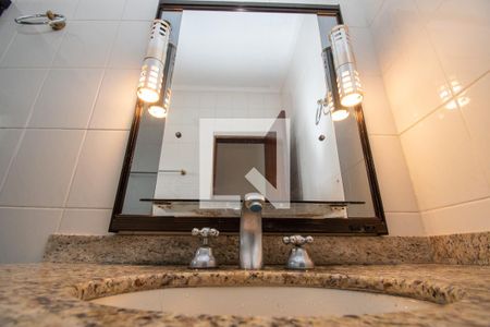 Casa à venda com 420m², 4 quartos e 4 vagasBanheiro Corredor