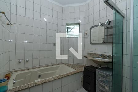 Casa à venda com 420m², 4 quartos e 4 vagasBanheiro da Suíte 1