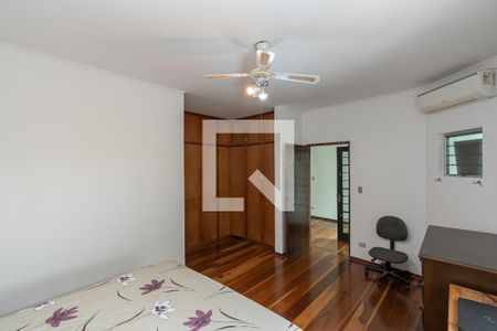 Casa à venda com 420m², 4 quartos e 4 vagasSuíte 2