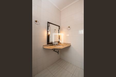 Casa à venda com 420m², 4 quartos e 4 vagasBanheiro Corredor