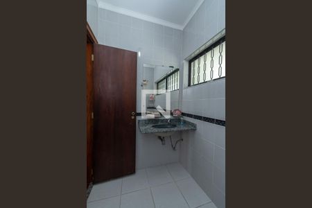 Casa à venda com 420m², 4 quartos e 4 vagasBanheiro Social