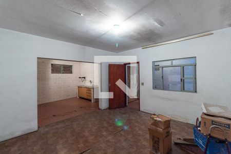 Casa à venda com 258m², 4 quartos e 10 vagasSala 2