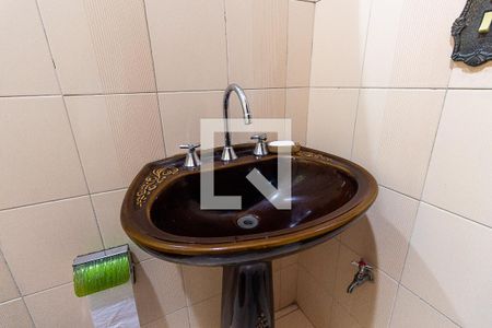 Casa à venda com 258m², 4 quartos e 10 vagasBanheiro 1