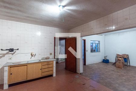 Casa à venda com 258m², 4 quartos e 10 vagasCozinha 2