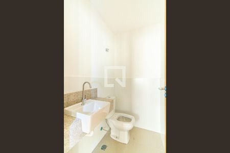 Apartamento para alugar com 61m², 2 quartos e 2 vagas Apartamento para alugar com 61m², 2 quartos e 2 vagasBanheiro