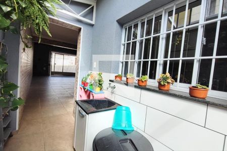 Casa à venda com 200m², 3 quartos e 3 vagas Casa à venda com 200m², 3 quartos e 3 vagasQuintal