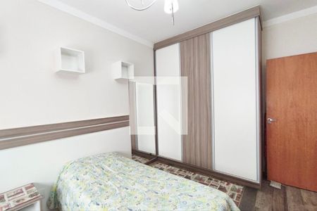 Casa à venda com 200m², 3 quartos e 3 vagas Casa à venda com 200m², 3 quartos e 3 vagasQuarto  2