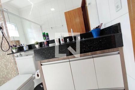 Casa à venda com 200m², 3 quartos e 3 vagas Casa à venda com 200m², 3 quartos e 3 vagasLavabo