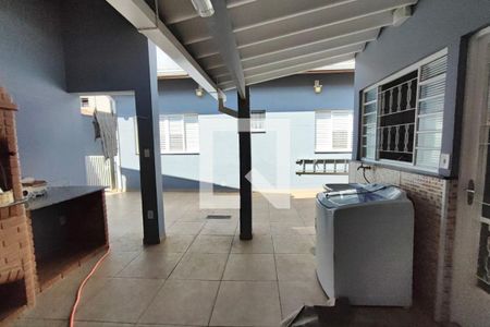 Casa à venda com 200m², 3 quartos e 3 vagas Casa à venda com 200m², 3 quartos e 3 vagasÁrea de Serviço