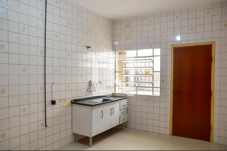 Casa à venda com 250m², 2 quartos e 2 vagas Casa à venda com 250m², 2 quartos e 2 vagasCozinha