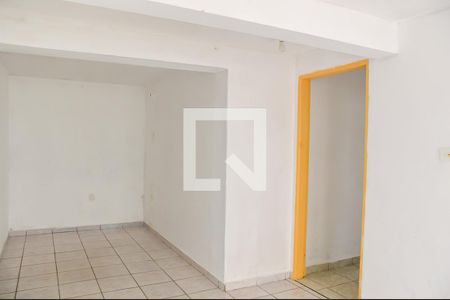 Casa à venda com 250m², 2 quartos e 2 vagas Casa à venda com 250m², 2 quartos e 2 vagasCasa 2 - sala