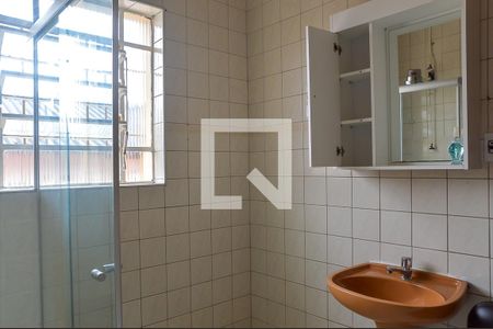 Casa à venda com 250m², 2 quartos e 2 vagas Casa à venda com 250m², 2 quartos e 2 vagasBanheiro