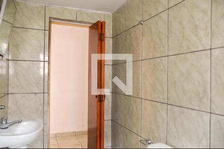 Casa à venda com 250m², 2 quartos e 2 vagas Casa à venda com 250m², 2 quartos e 2 vagasBanheiro