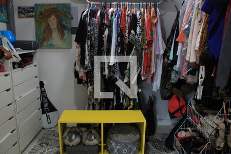 Apartamento à venda com 300m², 4 quartos e 3 vagasCloset da suíte 3