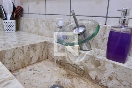 Casa à venda com 127m², 2 quartos e 1 vaga Casa à venda com 127m², 2 quartos e 1 vagaBanheiro