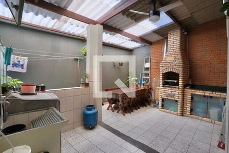 Casa à venda com 127m², 2 quartos e 1 vaga Casa à venda com 127m², 2 quartos e 1 vagaChurrasqueira