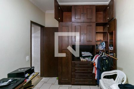 Casa à venda com 600m², 5 quartos e 4 vagas Casa à venda com 600m², 5 quartos e 4 vagasQuarto 5