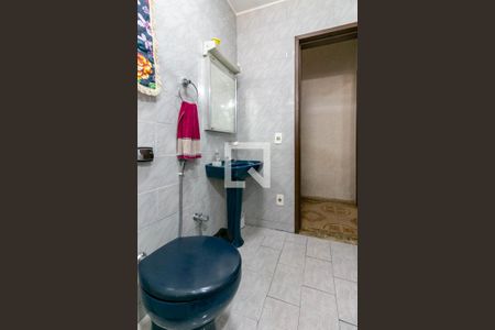 Casa à venda com 600m², 5 quartos e 4 vagas Casa à venda com 600m², 5 quartos e 4 vagasBanheiro Social 3