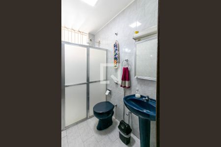 Casa à venda com 600m², 5 quartos e 4 vagas Casa à venda com 600m², 5 quartos e 4 vagasBanheiro Social 3