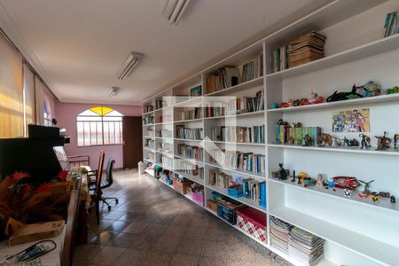 Casa à venda com 600m², 5 quartos e 4 vagas Casa à venda com 600m², 5 quartos e 4 vagasSala 3