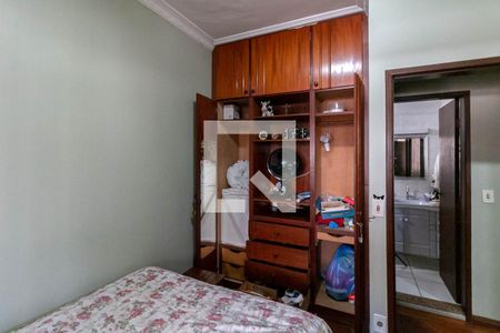 Casa à venda com 600m², 5 quartos e 4 vagas Casa à venda com 600m², 5 quartos e 4 vagasQuarto 3