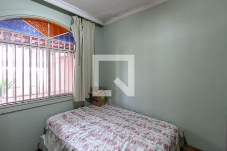 Casa à venda com 600m², 5 quartos e 4 vagas Casa à venda com 600m², 5 quartos e 4 vagasQuarto 3