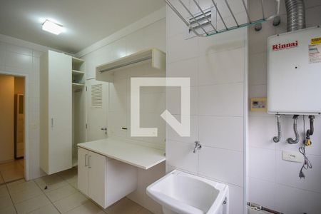 Apartamento à venda com 184m², 3 quartos e 3 vagas Apartamento à venda com 184m², 3 quartos e 3 vagasÁrea de serviço