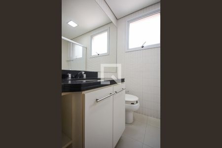 Apartamento à venda com 184m², 3 quartos e 3 vagas Apartamento à venda com 184m², 3 quartos e 3 vagasBanheiro suíte 2