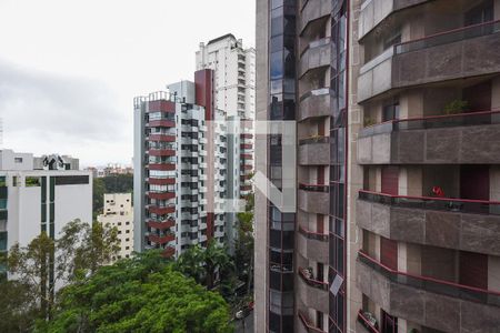 Apartamento à venda com 184m², 3 quartos e 3 vagas Apartamento à venda com 184m², 3 quartos e 3 vagasVista da suíte 1