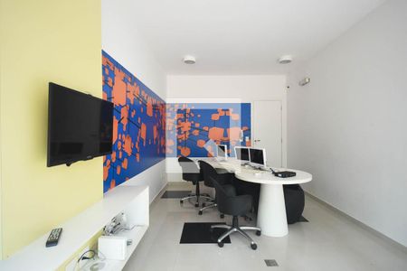 Apartamento à venda com 184m², 3 quartos e 3 vagas Apartamento à venda com 184m², 3 quartos e 3 vagasSala de reunião