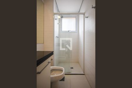 Apartamento à venda com 184m², 3 quartos e 3 vagas Apartamento à venda com 184m², 3 quartos e 3 vagasBanheiro suíte 1