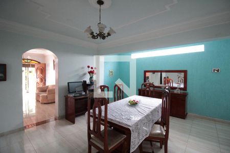 Casa à venda com 238m², 4 quartos e 11 vagasCopa