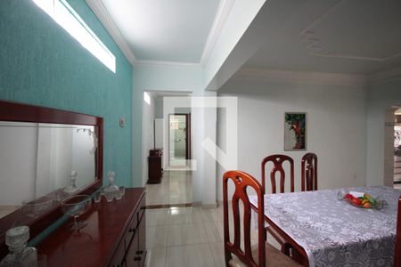 Casa à venda com 238m², 4 quartos e 11 vagasCopa