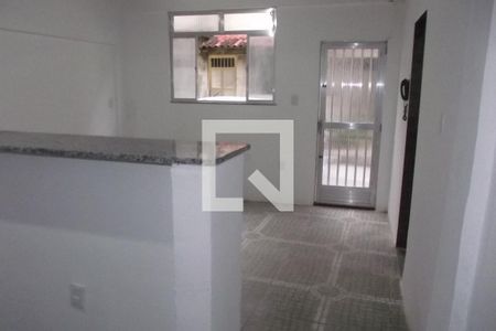 Sala de casa para alugar com 1 quarto, 54m² em Pilares, Rio de Janeiro