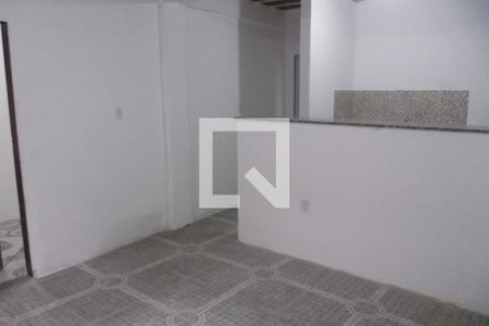 Sala de casa para alugar com 1 quarto, 54m² em Pilares, Rio de Janeiro