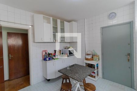 Apartamento à venda com 120m², 3 quartos e sem vagaCozinha