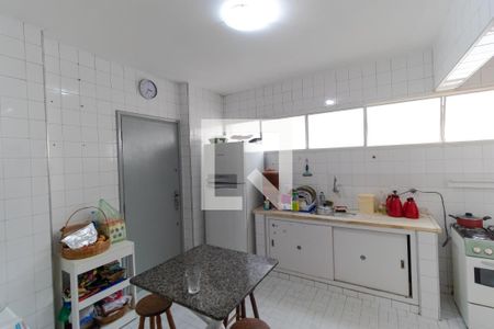 Apartamento à venda com 120m², 3 quartos e sem vagaCozinha