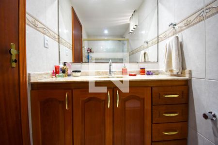 Apartamento à venda com 77m², 3 quartos e 1 vagaBanheiro 